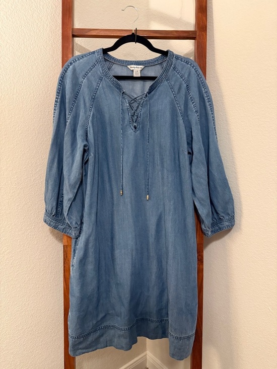Tommy Bahama Dresses & Skirts - Tommy Bahama Chambray O’Lei Lace-Up Shift Dress Med Indigo Wash Size Large